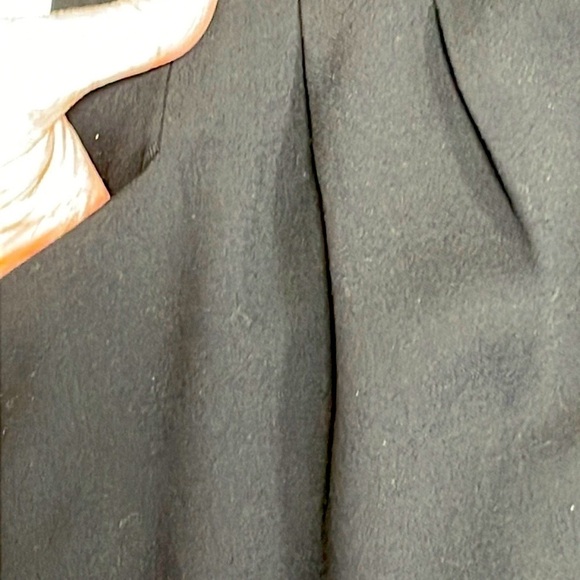 BCBGMAXAZRIA NWT Capris Pleats Pockets Wool Black Size 4 - Picture 6 of 12